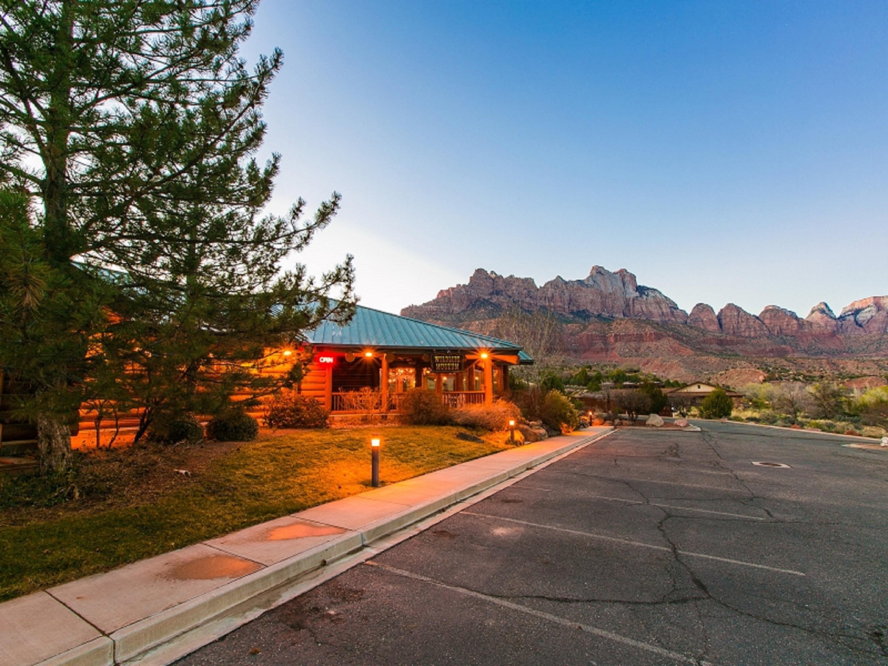 Hotel De Novo Springdale, Tapestry Collection By Hilton Exterior photo
