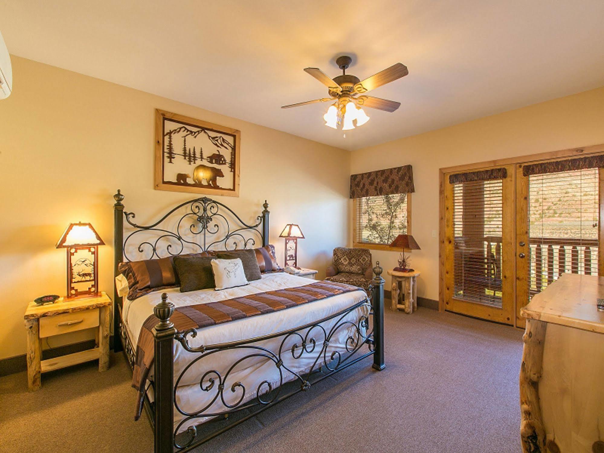 Hotel De Novo Springdale, Tapestry Collection By Hilton Exterior photo